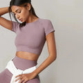 Camiseta Esportiva Feminina Sem Costura – Manga Curta para Yoga, Corrida e Academia, Roupa Fitness Confortável e Respirável